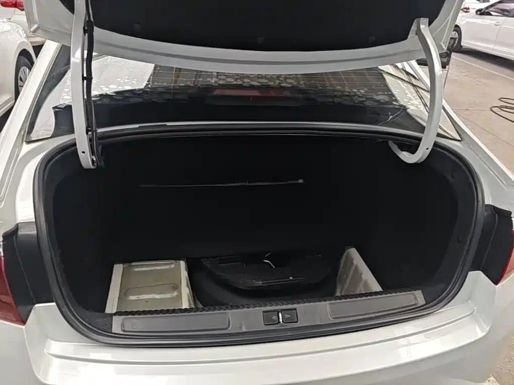 Citroën C4 2018 1.6L Automatic Luxury — миниатюра 19