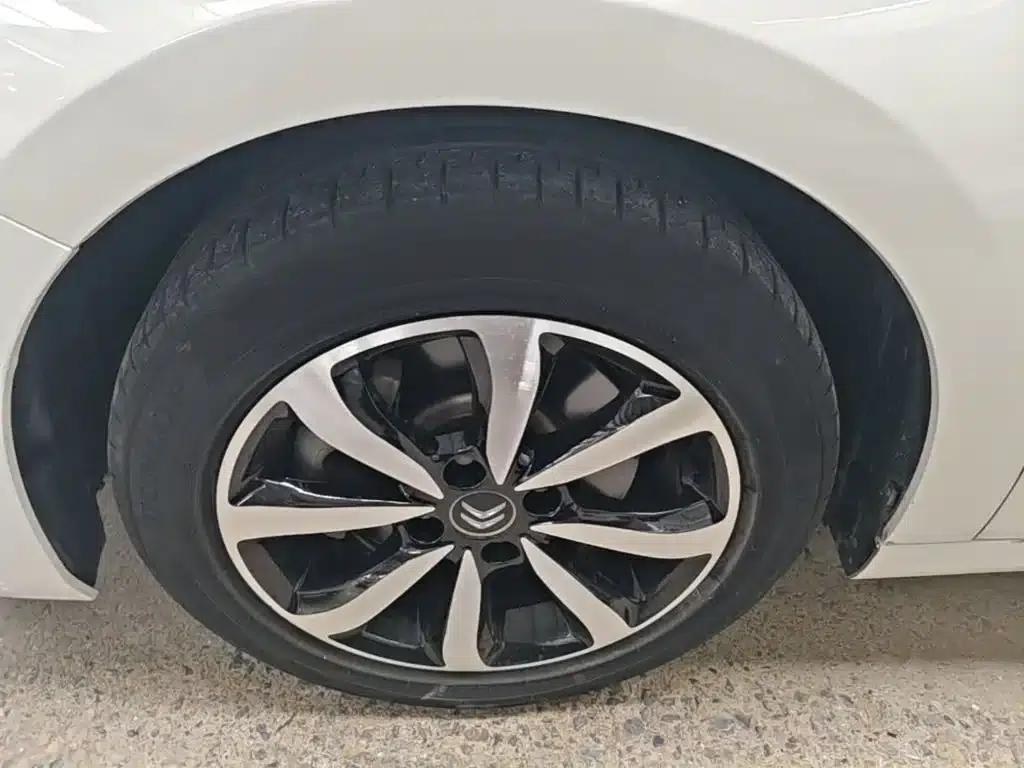 Citroën C4 2018 1.6L Automatic Luxury — миниатюра 23