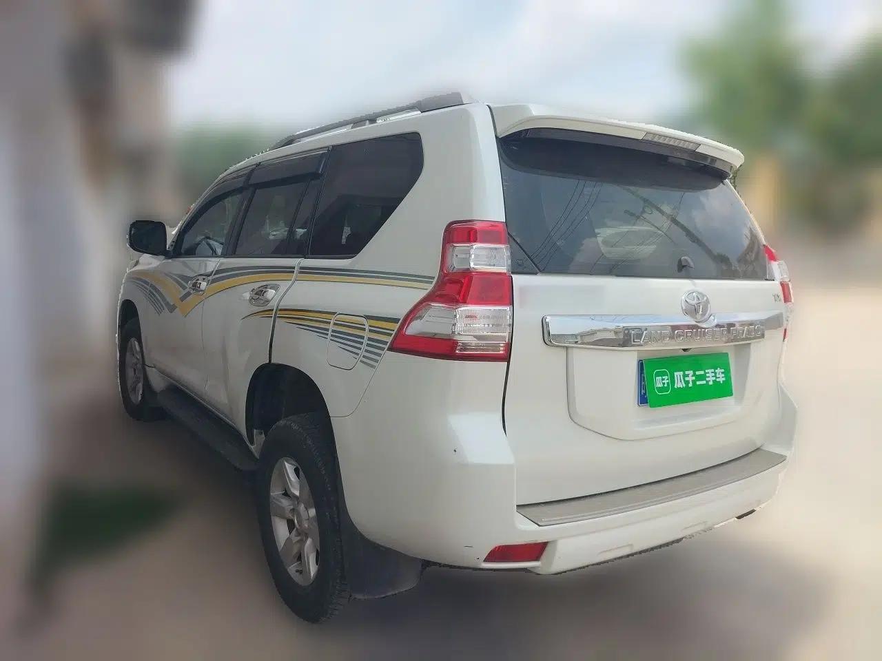 Toyota Prado 2016 2.7L Automatic Luxury Edition — миниатюра 4
