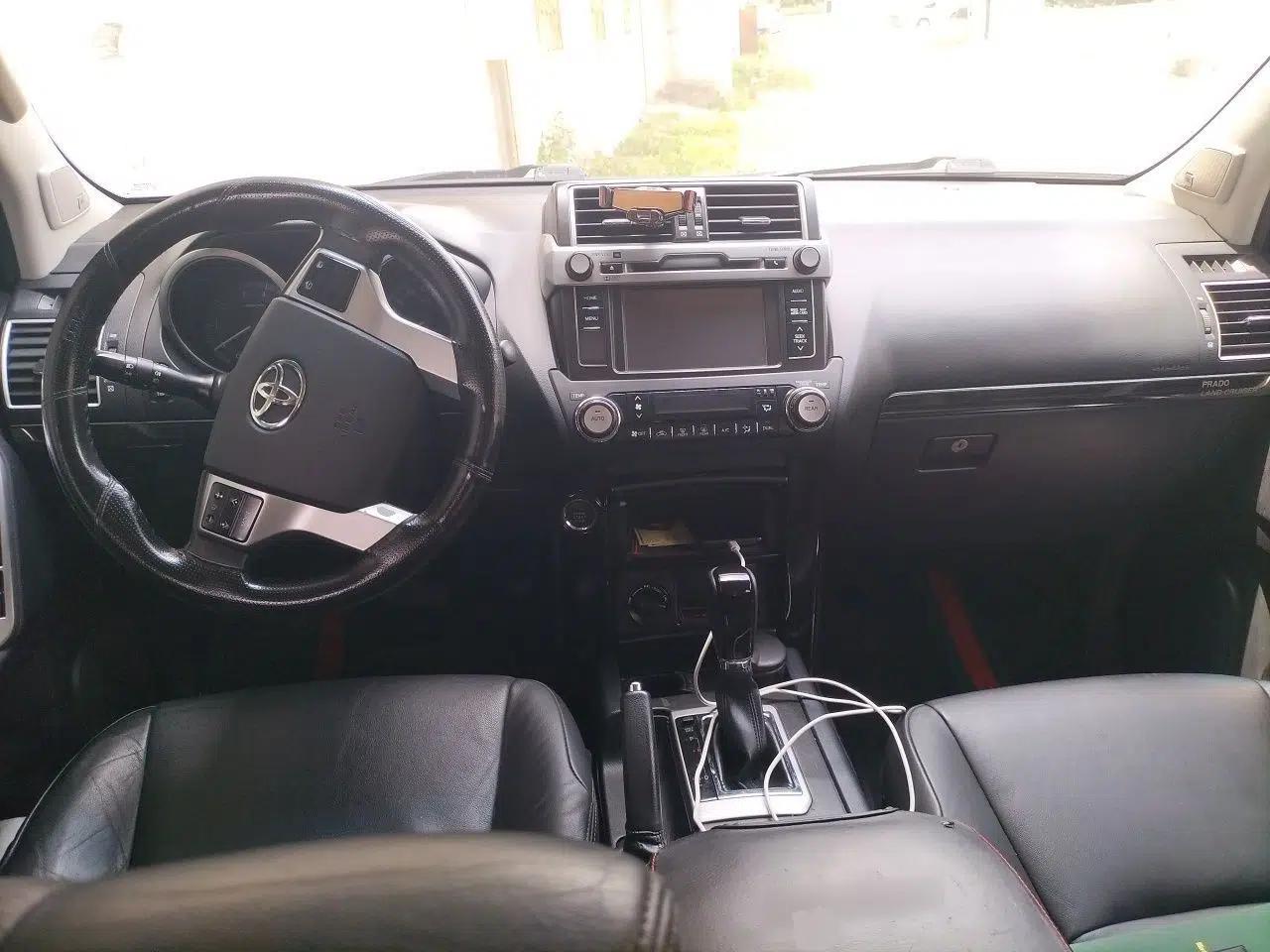 Toyota Prado 2016 2.7L Automatic Luxury Edition — миниатюра 9