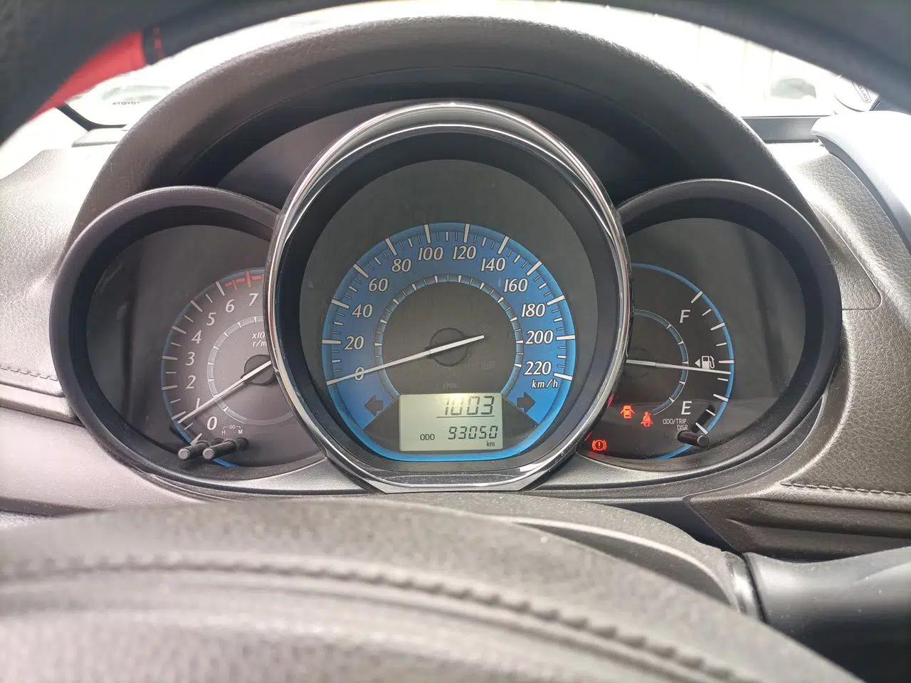 Toyota YARiS L Zhi Xuan 2014 1.3E Manual Charm Edition — миниатюра 11