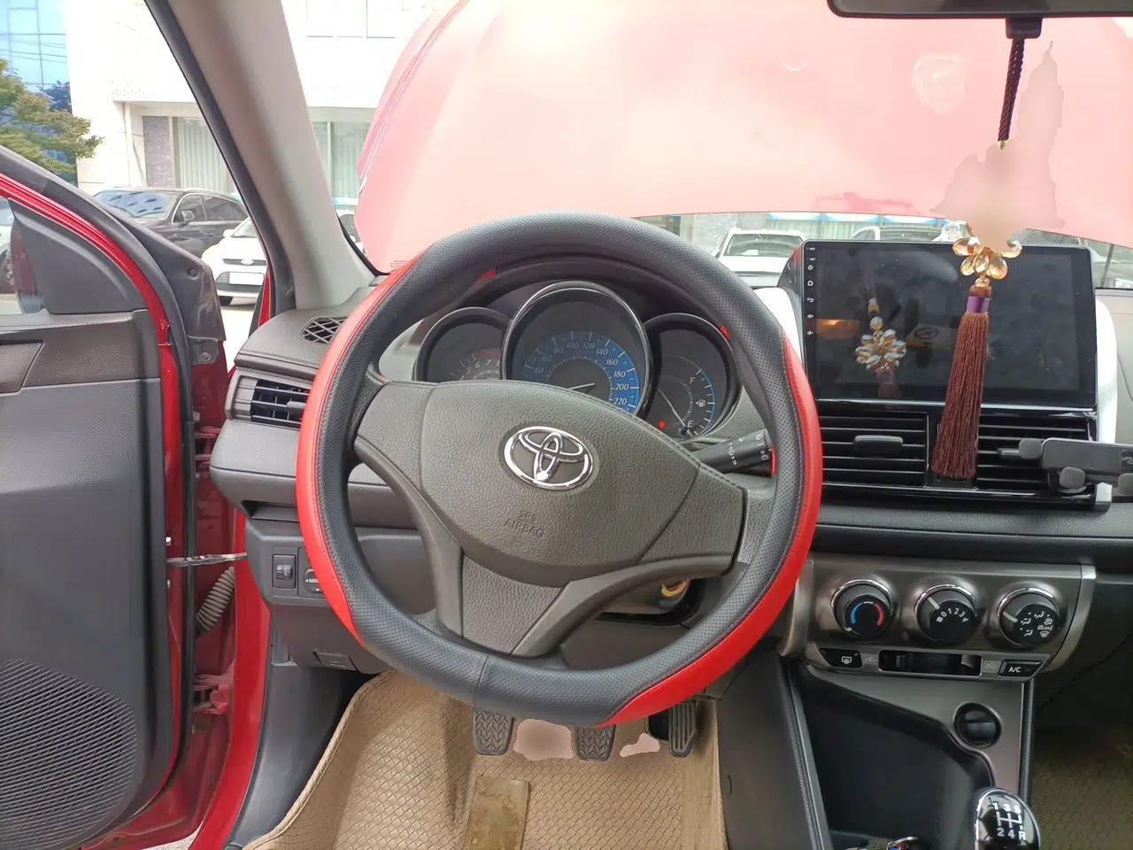 Toyota YARiS L Zhi Xuan 2014 1.3E Manual Charm Edition — миниатюра 10