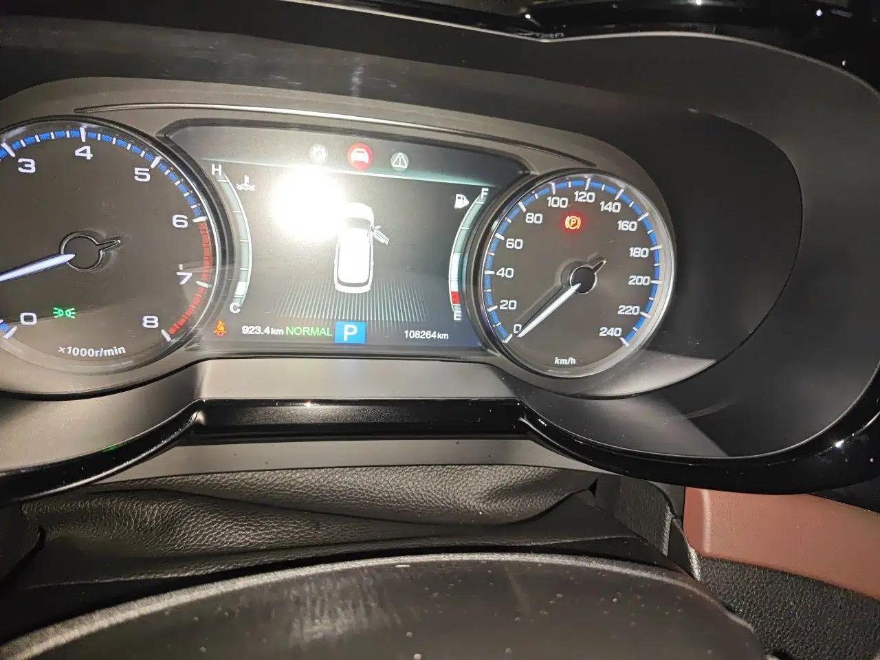 GAC Trumpchi GS8 2017 320T Two-Wheel Drive Luxury Edition (7 Seats) — миниатюра 12