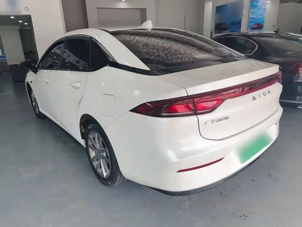 AION S 2023 Model 580 55.2kWh Lithium Iron Phosphate — миниатюра 5