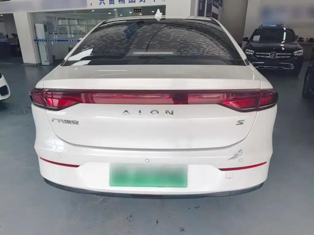 AION S 2023 Model 580 55.2kWh Lithium Iron Phosphate — миниатюра 6
