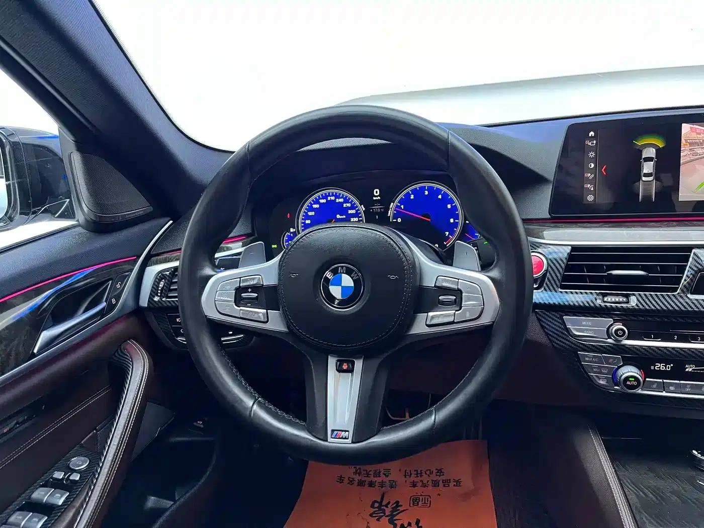 2018 BMW 5 Series 530Li Luxury M Sport Package — миниатюра 10
