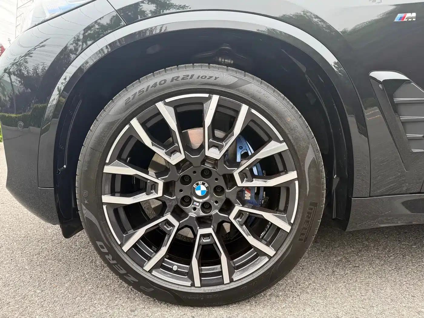 BMW X5 2023 xDrive 40Li M Sport Shadow Edition — миниатюра 6