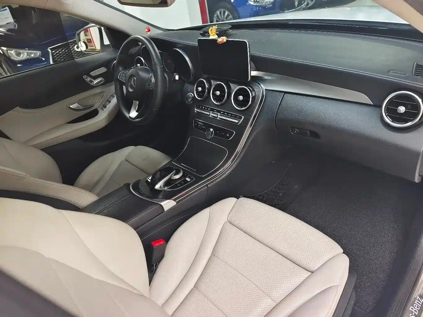 2015 Mercedes-Benz C-Class C 200 L Sport — миниатюра 13