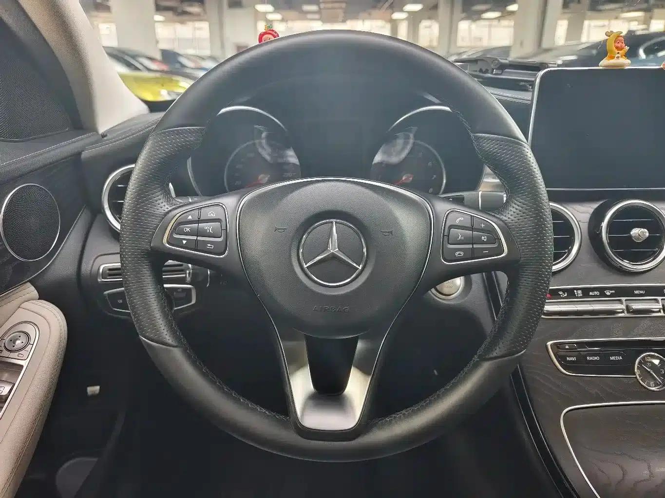 2015 Mercedes-Benz C-Class C 200 L Sport — миниатюра 23