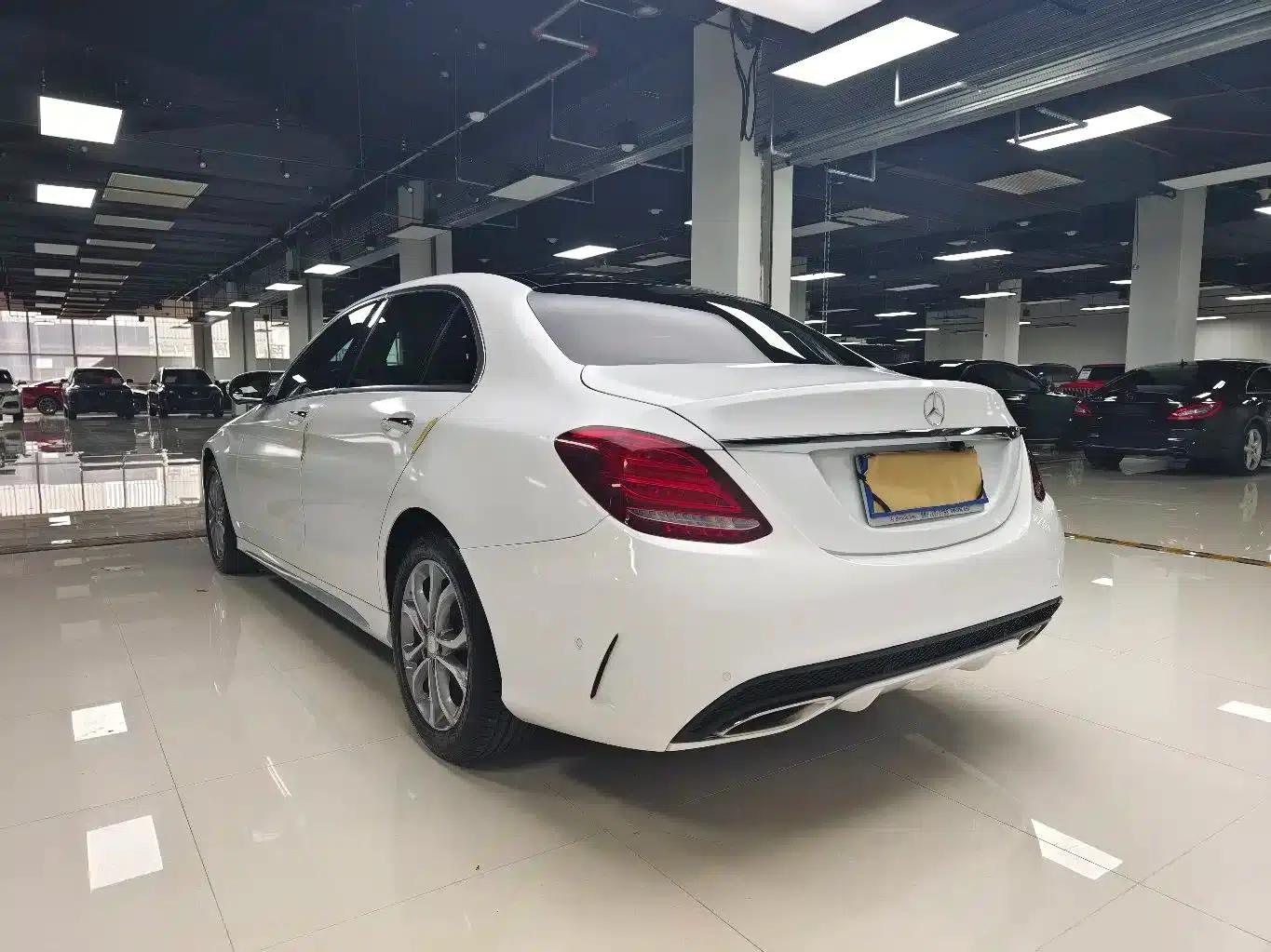 2015 Mercedes-Benz C-Class C 200 L Sport — миниатюра 6