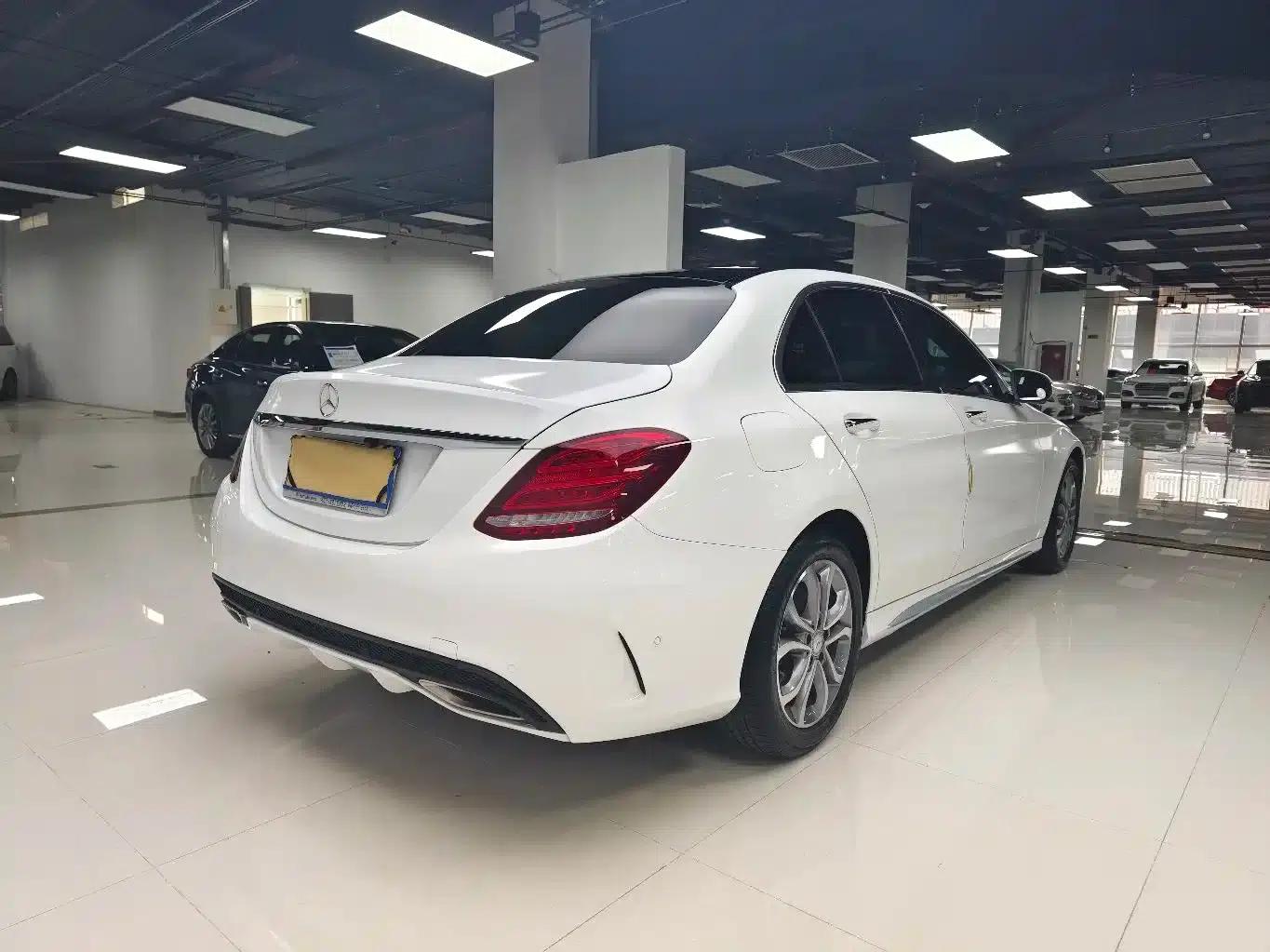 2015 Mercedes-Benz C-Class C 200 L Sport — миниатюра 7