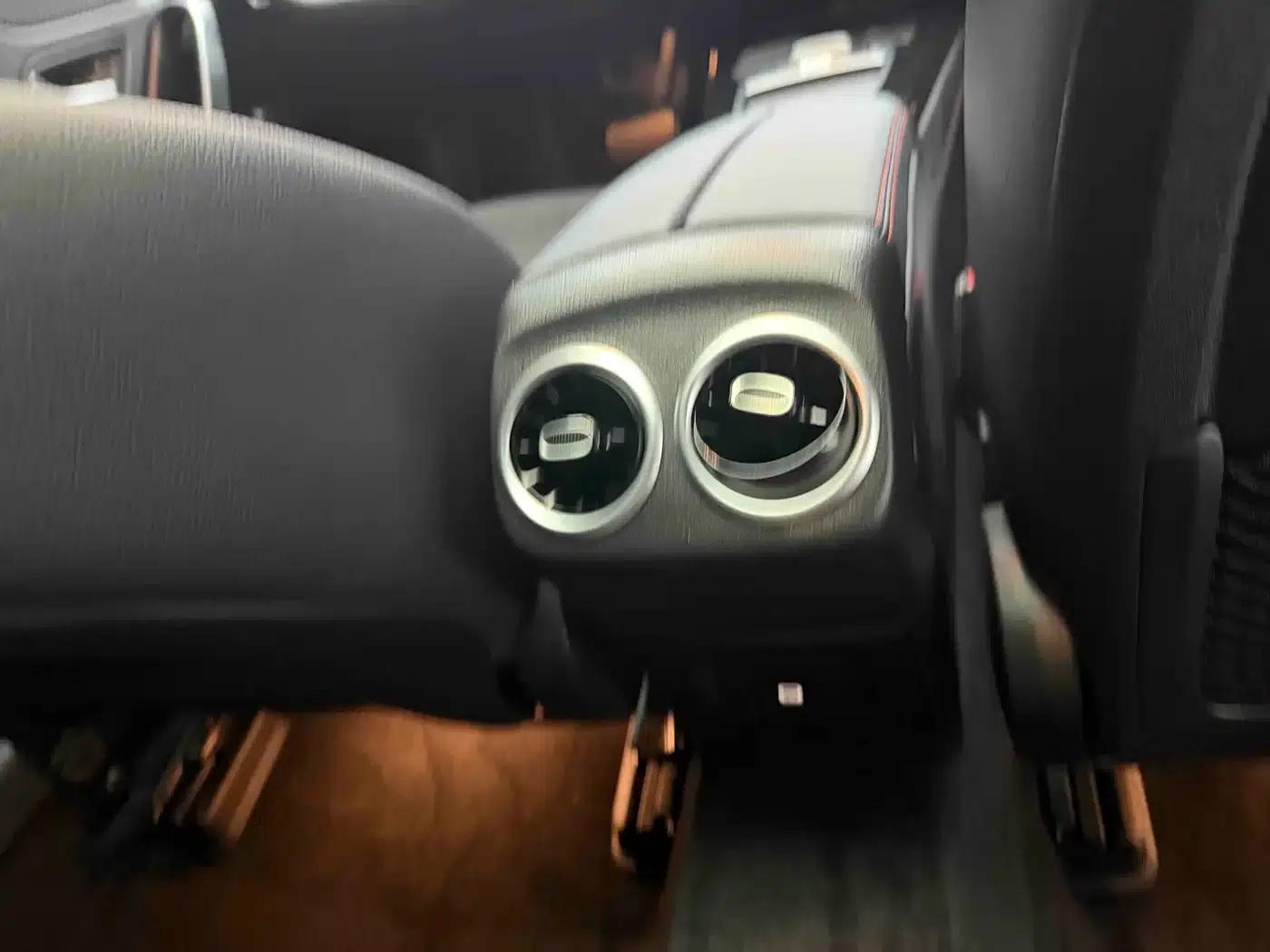 Mercedes-Benz A-Class 2024 Facelift A 200 L Fashion Model — миниатюра 14