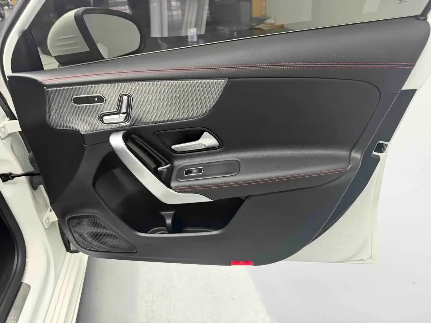 Mercedes-Benz A-Class 2024 Facelift A 200 L Fashion Model — миниатюра 18