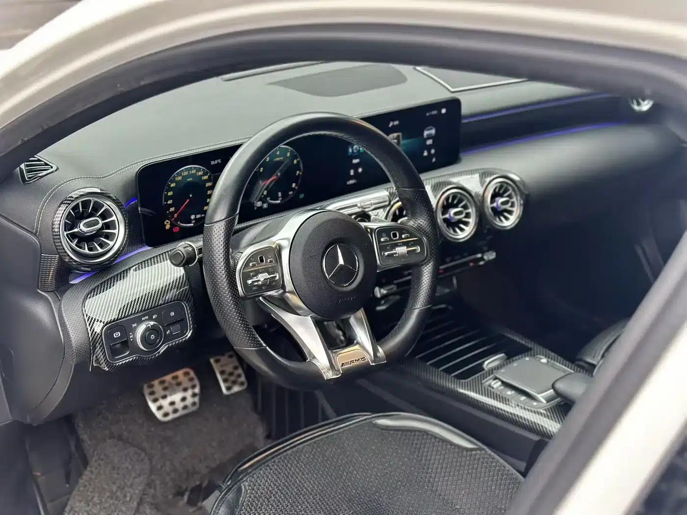 Mercedes-Benz A-Class 2021 A 200 L Sport Sedan Fashion Edition — миниатюра 3