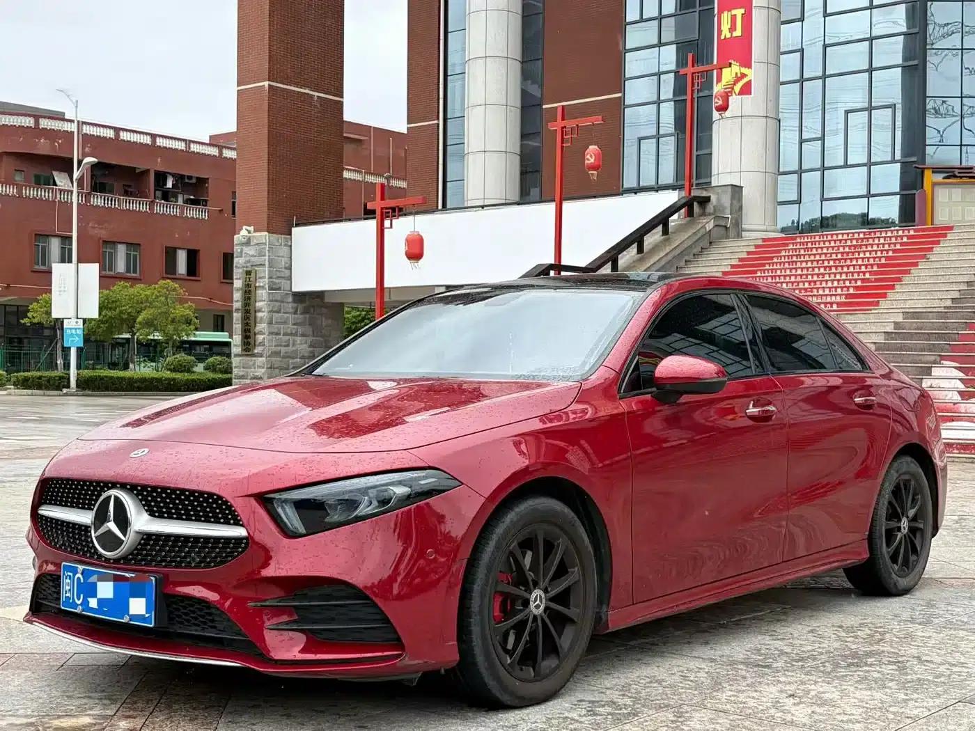 Mercedes-Benz A-Class 2022 A 200 L Sport Sedan Dynamic Edition — миниатюра 1