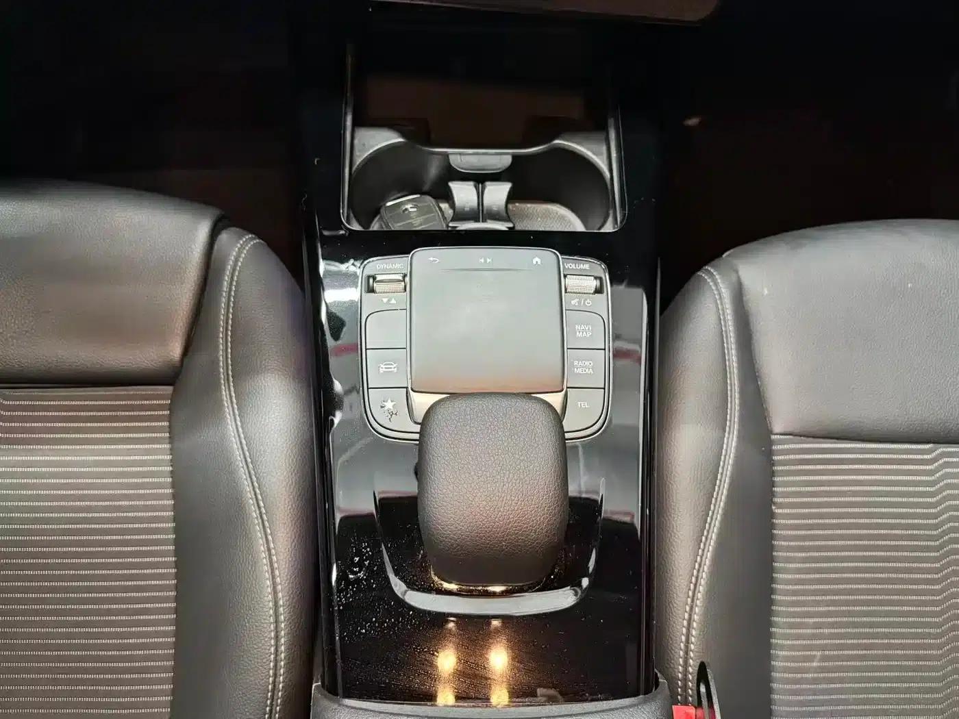 Mercedes-Benz A-Class (Imported) 2022 A 200 Dynamic — миниатюра 11