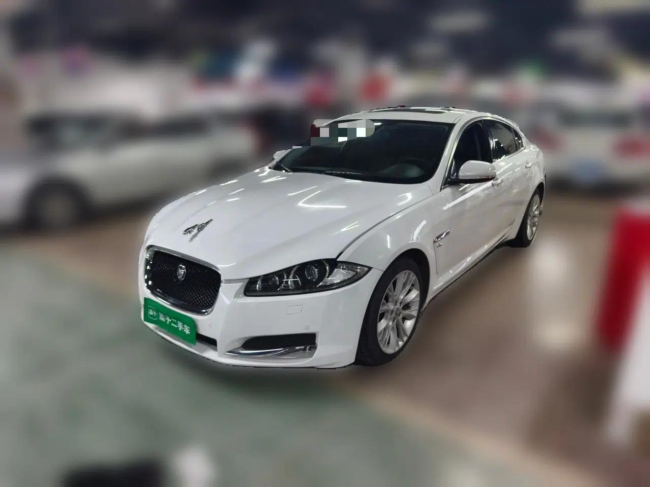 Jaguar XF 2013 XF 2.0T Luxury Edition — миниатюра 1