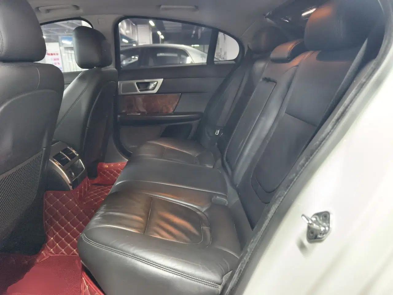 Jaguar XF 2013 XF 2.0T Luxury Edition — миниатюра 17