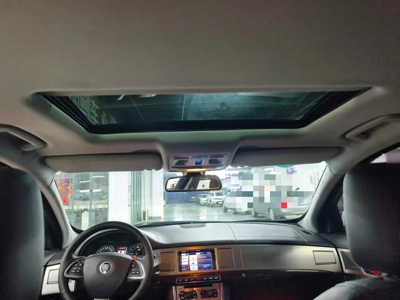Jaguar XF 2013 XF 2.0T Luxury Edition — миниатюра 18