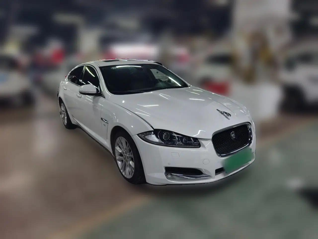 Jaguar XF 2013 XF 2.0T Luxury Edition — миниатюра 3