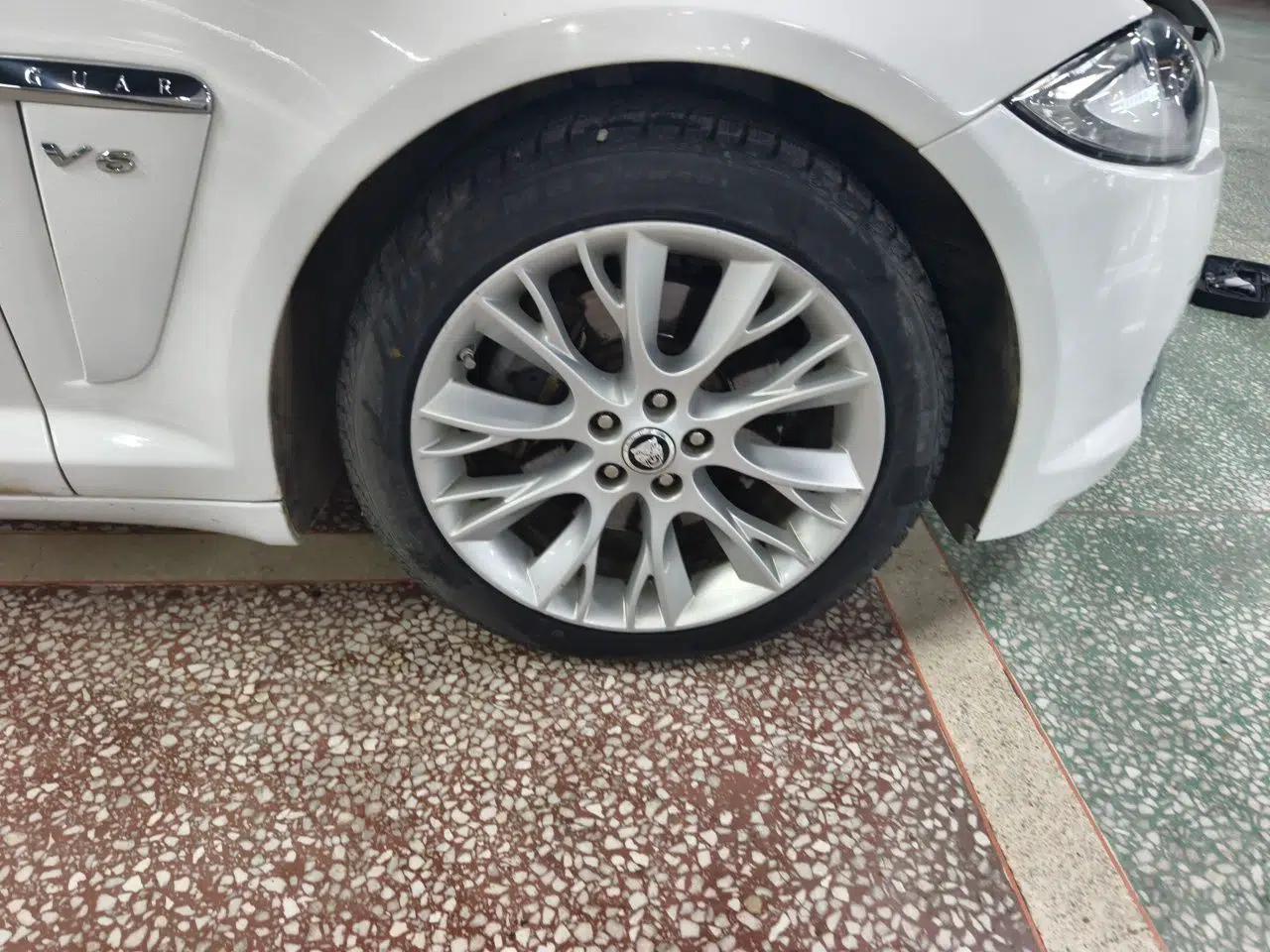 Jaguar XF 2013 XF 2.0T Luxury Edition — миниатюра 8