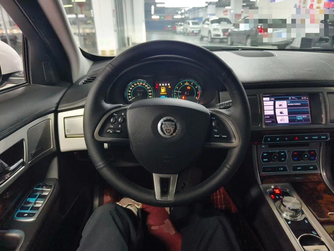 Jaguar XF 2013 XF 2.0T Luxury Edition — миниатюра 10