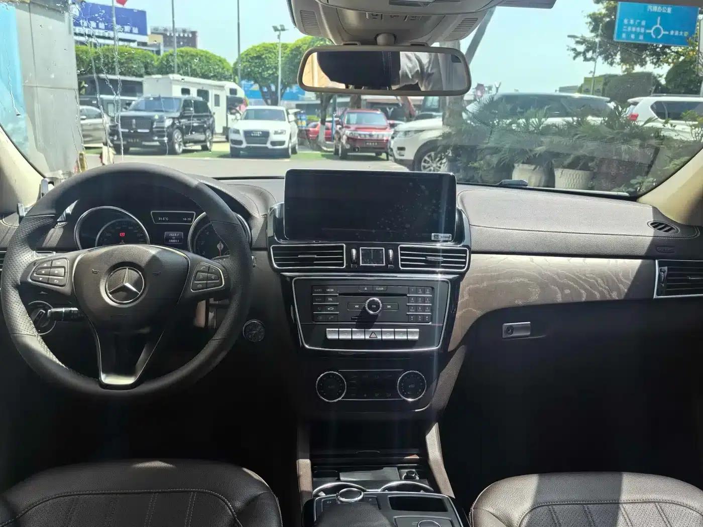 Imported Mercedes-Benz GLE 2016 GLE 320 4MATIC Luxury — миниатюра 10