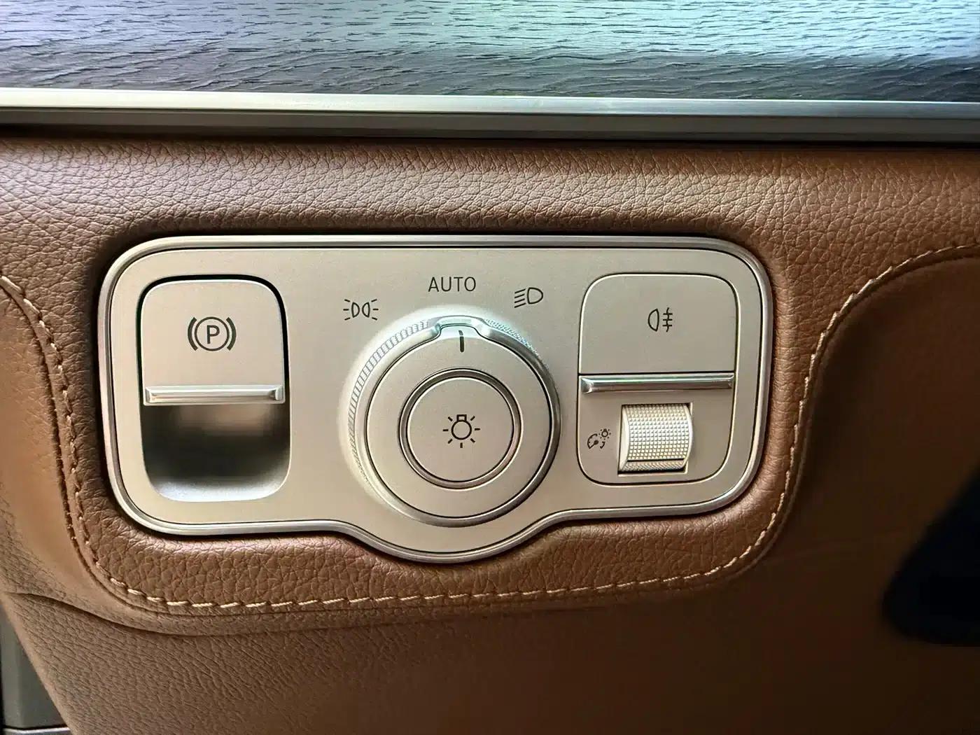 2025 Mercedes-Benz GLS 450 4MATIC Fashion Model — миниатюра 25