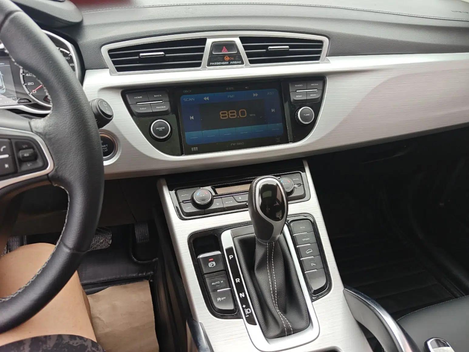 Geely Auto Emgrand X7 Sport 2016 1.8TD Automatic ZhiShang Model — миниатюра 15