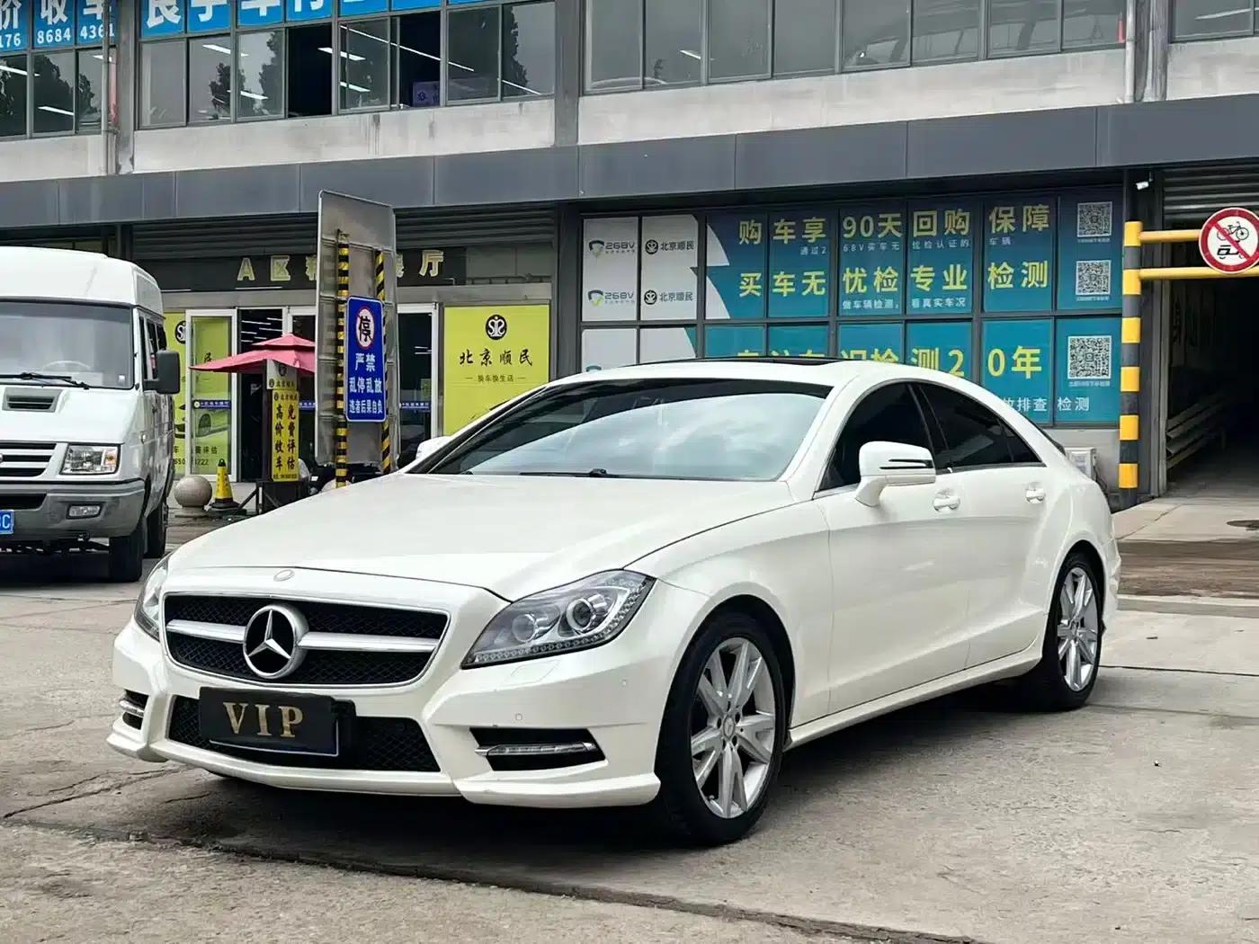 2012 Mercedes-Benz CLS 300 CGI — миниатюра 1
