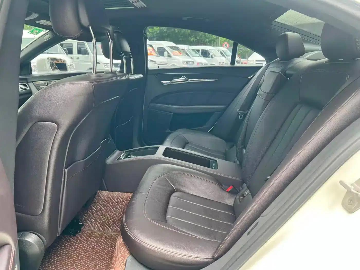 2012 Mercedes-Benz CLS 300 CGI — миниатюра 6