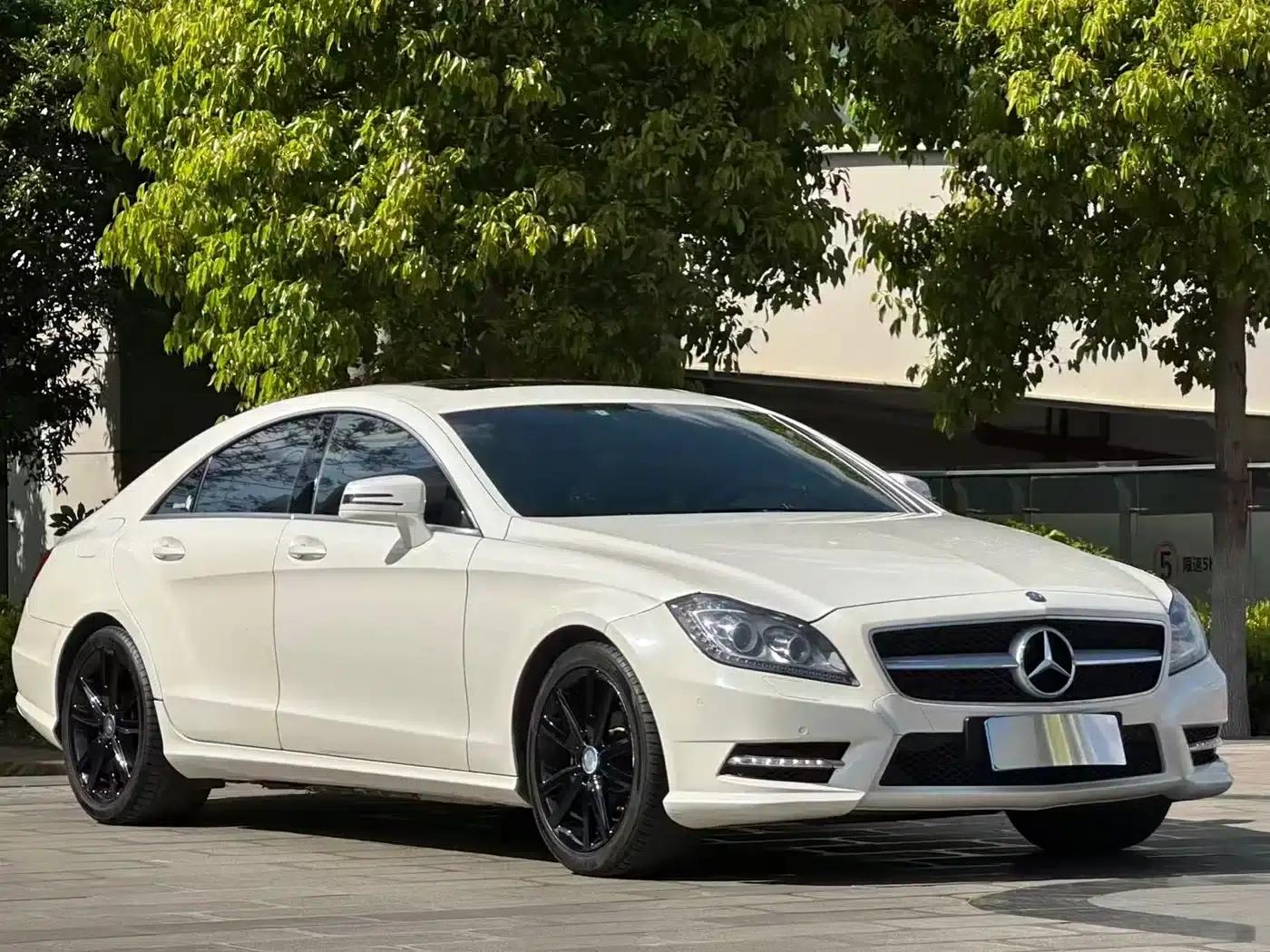 2012 Mercedes-Benz CLS 300 CGI — миниатюра 3