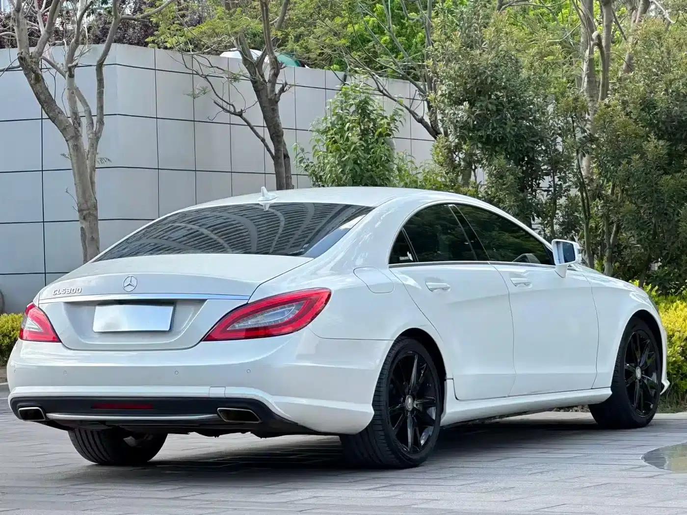 2012 Mercedes-Benz CLS 300 CGI — миниатюра 22