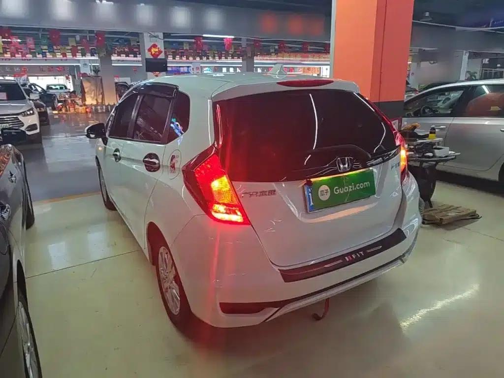 Honda Fit 2018 1.5L CVT Comfort Edition — миниатюра 5