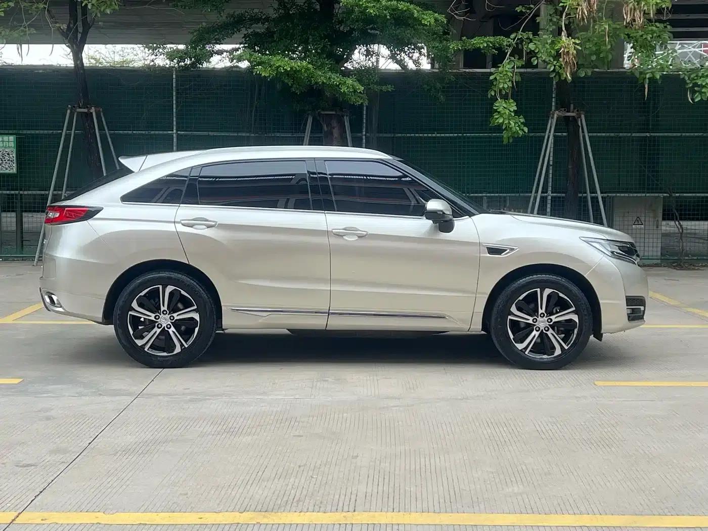 Honda UR-V 2017 370TURBO 4WD Premium Edition (National V Emission Standard) — миниатюра 2