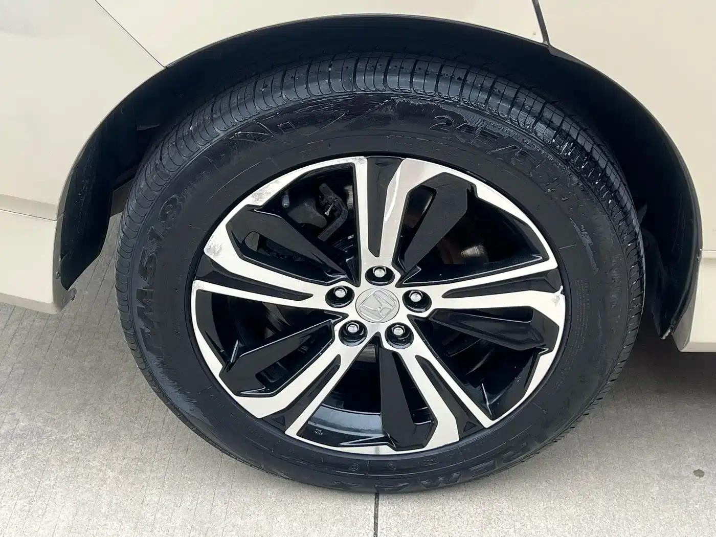 Honda UR-V 2017 370TURBO 4WD Premium Edition (National V Emission Standard) — миниатюра 18