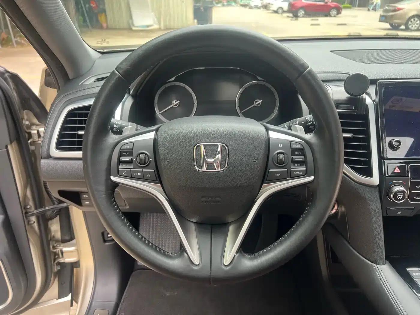 Honda UR-V 2017 370TURBO 4WD Premium Edition (National V Emission Standard) — миниатюра 10