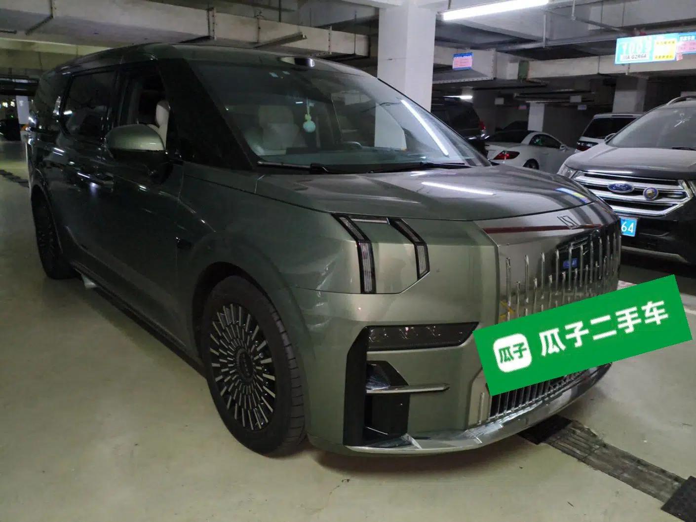 Zeekr 009 2024 7-Seater Walk-Through Version Four-Wheel Drive 108 kWh — миниатюра 3