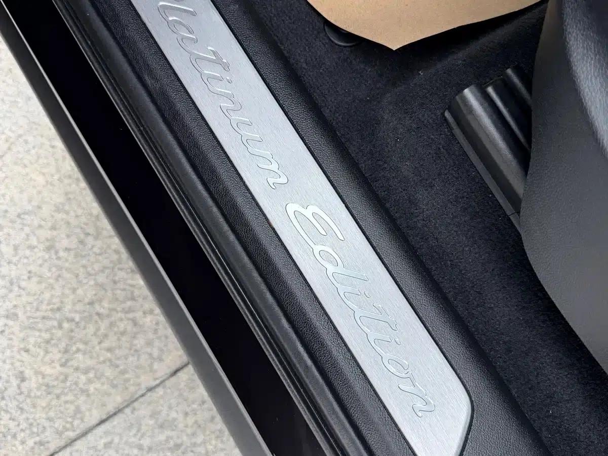 2023 Cayenne E-Hybrid 2.0T Platinum Edition — миниатюра 11