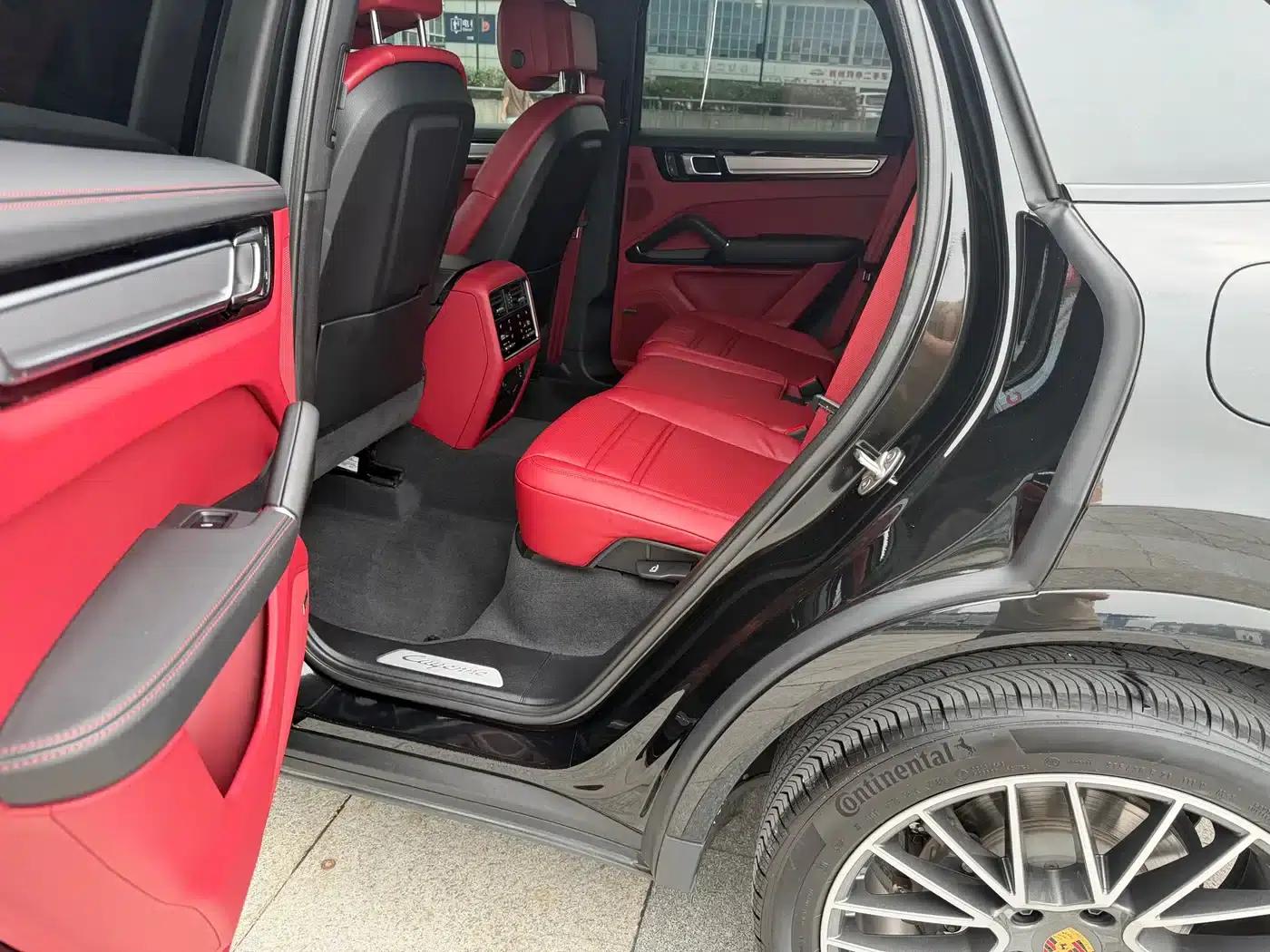 2023 Cayenne E-Hybrid 2.0T Platinum Edition — миниатюра 3