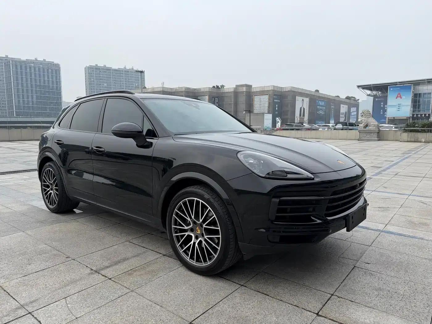 2023 Cayenne E-Hybrid 2.0T Platinum Edition — миниатюра 5