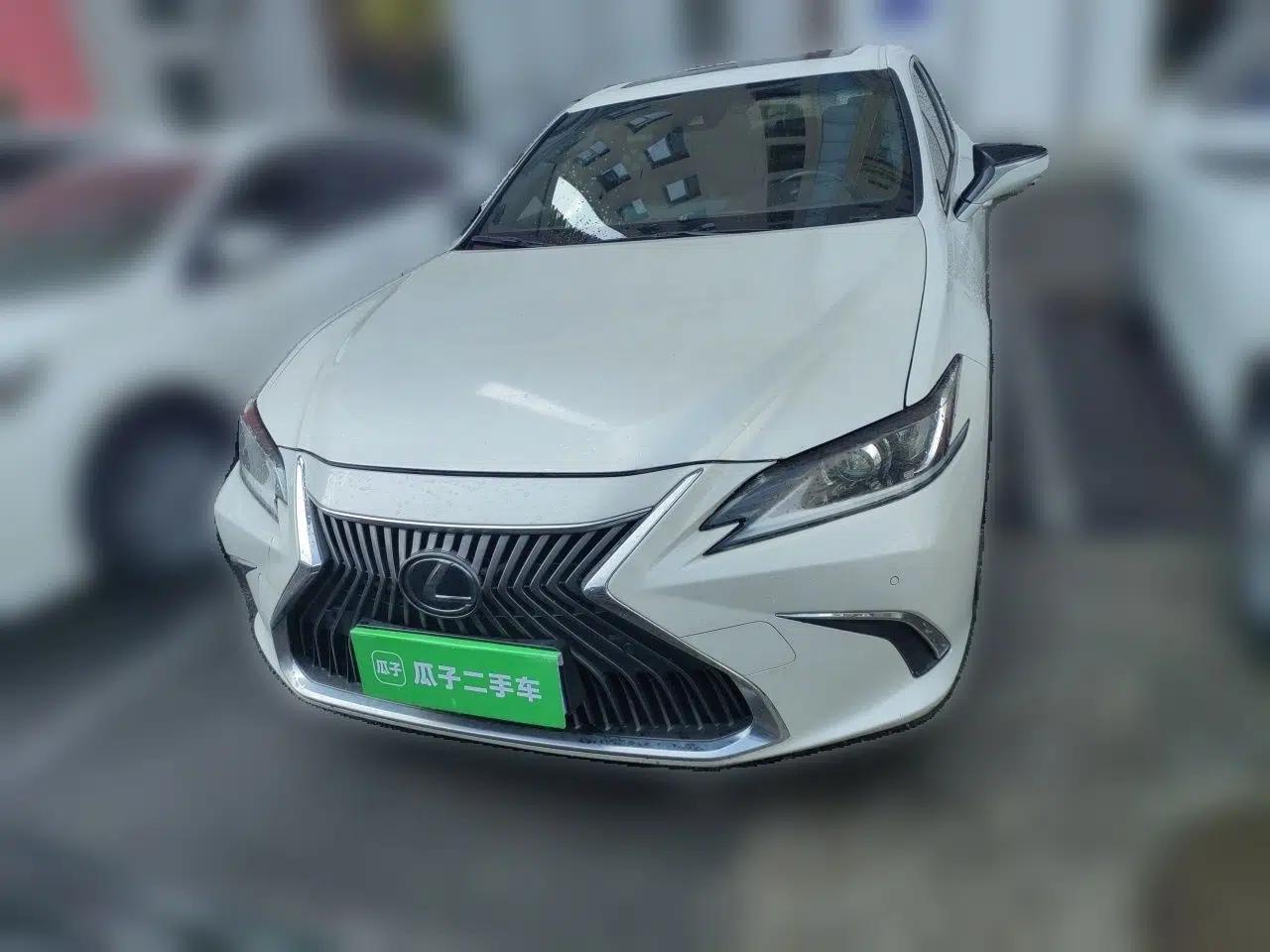 Lexus ES 2020 200 Excellence Edition — миниатюра 2