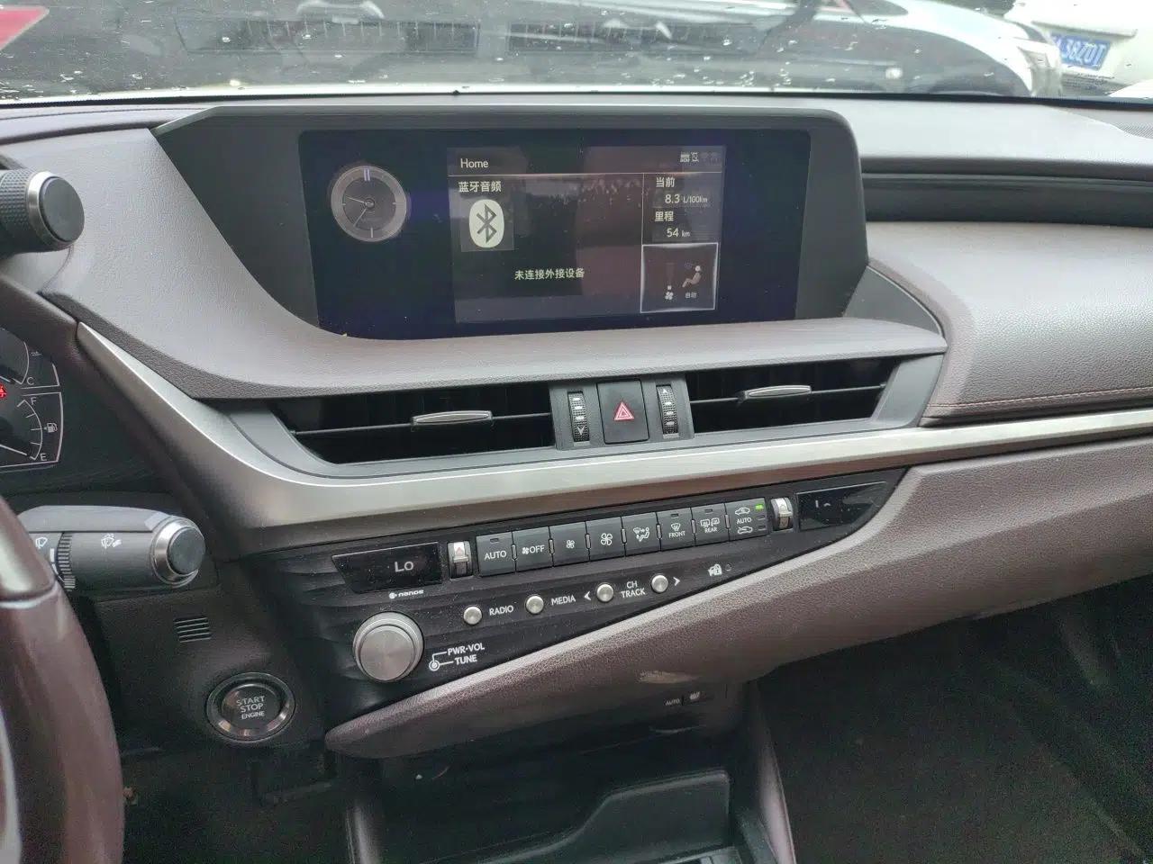 Lexus ES 2020 200 Excellence Edition — миниатюра 13