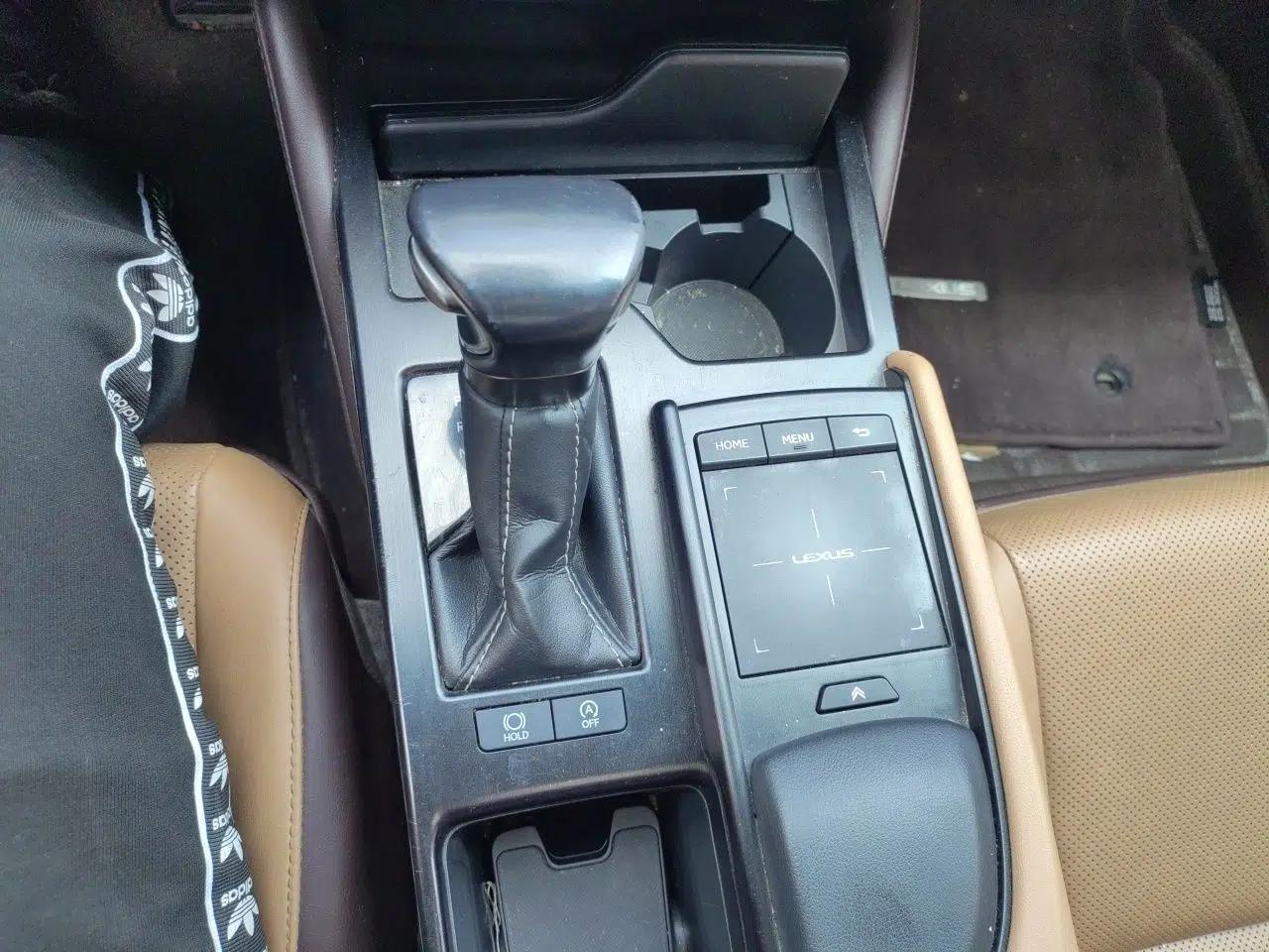 Lexus ES 2020 200 Excellence Edition — миниатюра 14