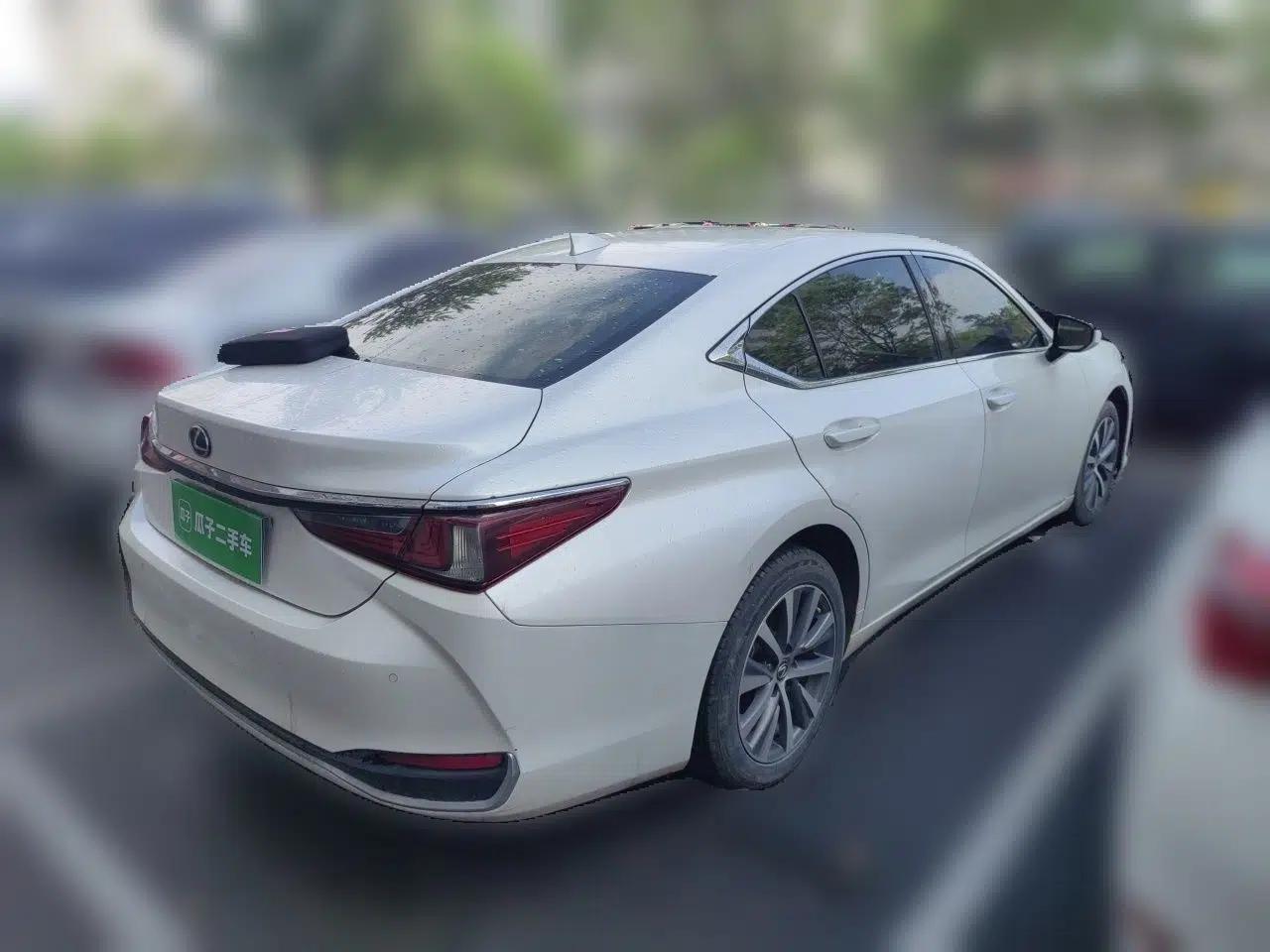 Lexus ES 2020 200 Excellence Edition — миниатюра 6
