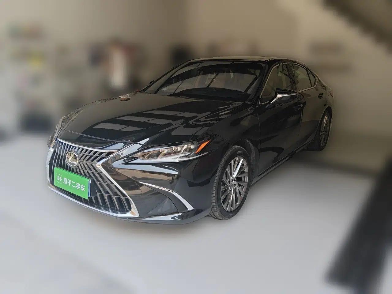 Lexus ES 2023 200 Excellence Edition — миниатюра 1