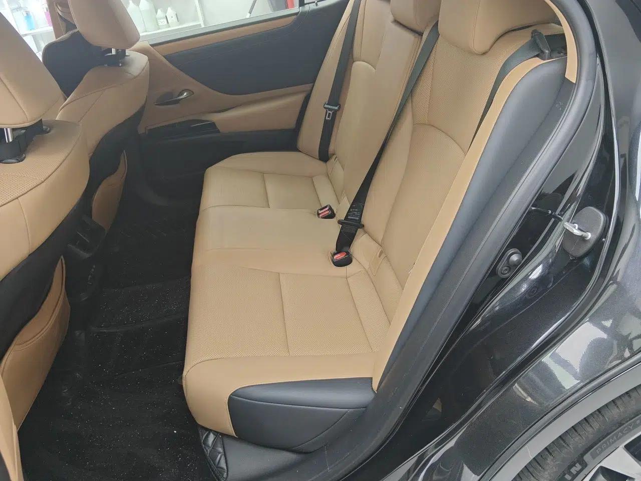 Lexus ES 2023 200 Excellence Edition — миниатюра 17