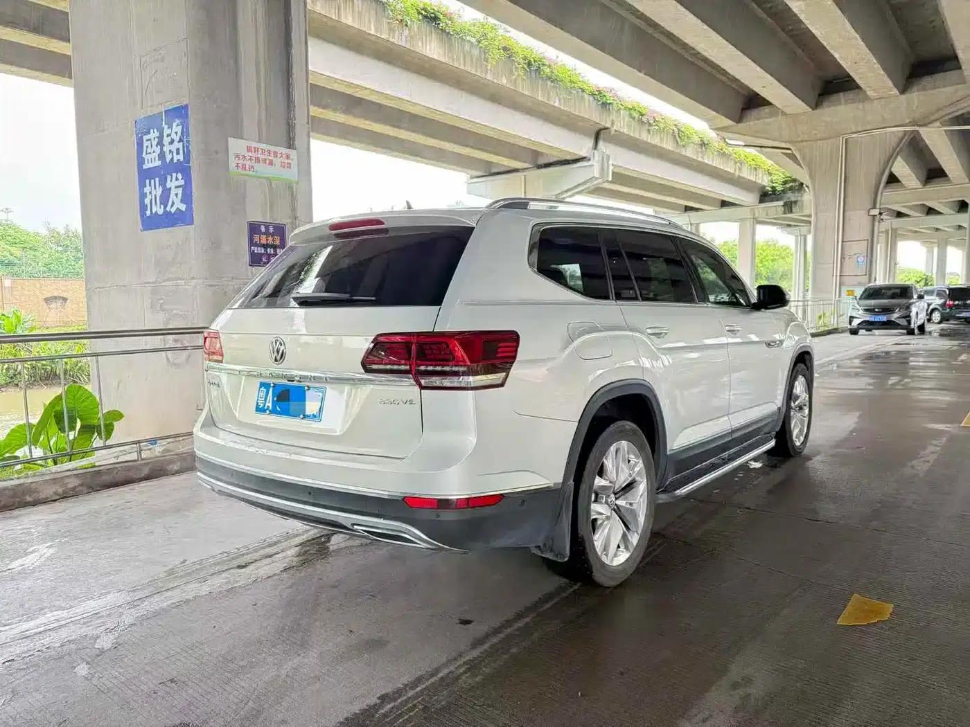 2017 Volkswagen Teramont 530 V6 AWD Flagship Edition — миниатюра 3