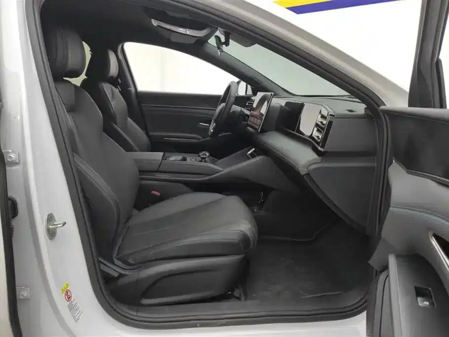 Qin L 2025 DM-i Intelligent Driving Edition 80KM Leading Model — миниатюра 8