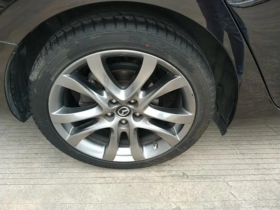 Mazda Atenza 2018 2.5L Skyactiv Sport Version China V Standard — миниатюра 11